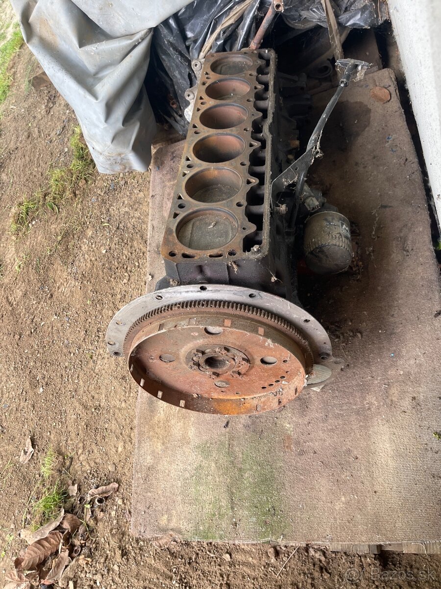 Jeep xj,zj Blok motora 4.0HO - 6