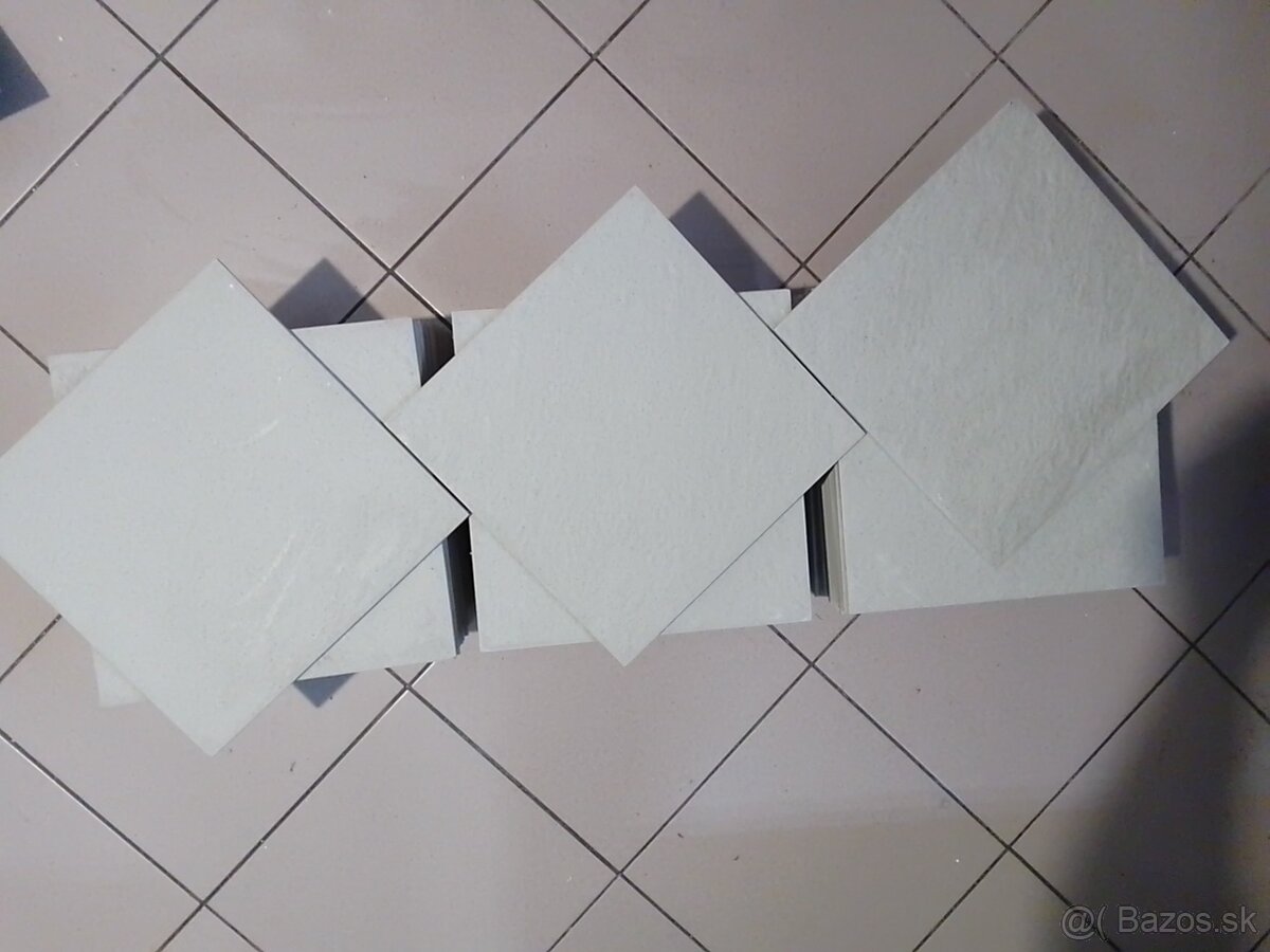 Dlažba Gres 7,63m2-35€. - 6