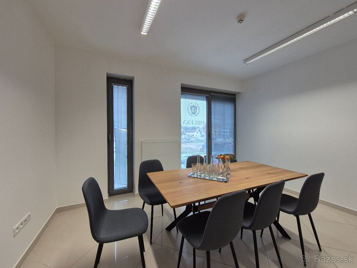 Moderné priestory s umývadlom a parkovaním pri OC Novum - 6