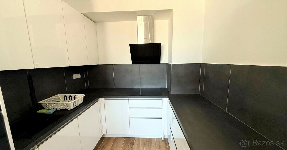 Na prenájom 3 izbový zariadený byt v Alžbetinom dvore - 6