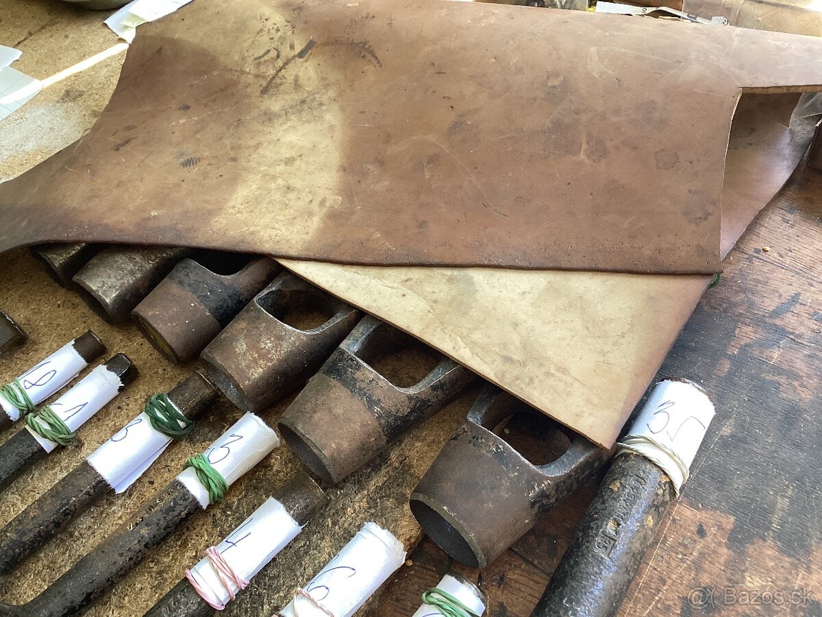 Vysekavace-umel hmota ,koza .. - 6