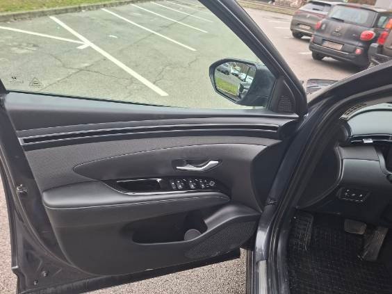 Hyundai Tuscon 1,6 benzín 4x4 - 6