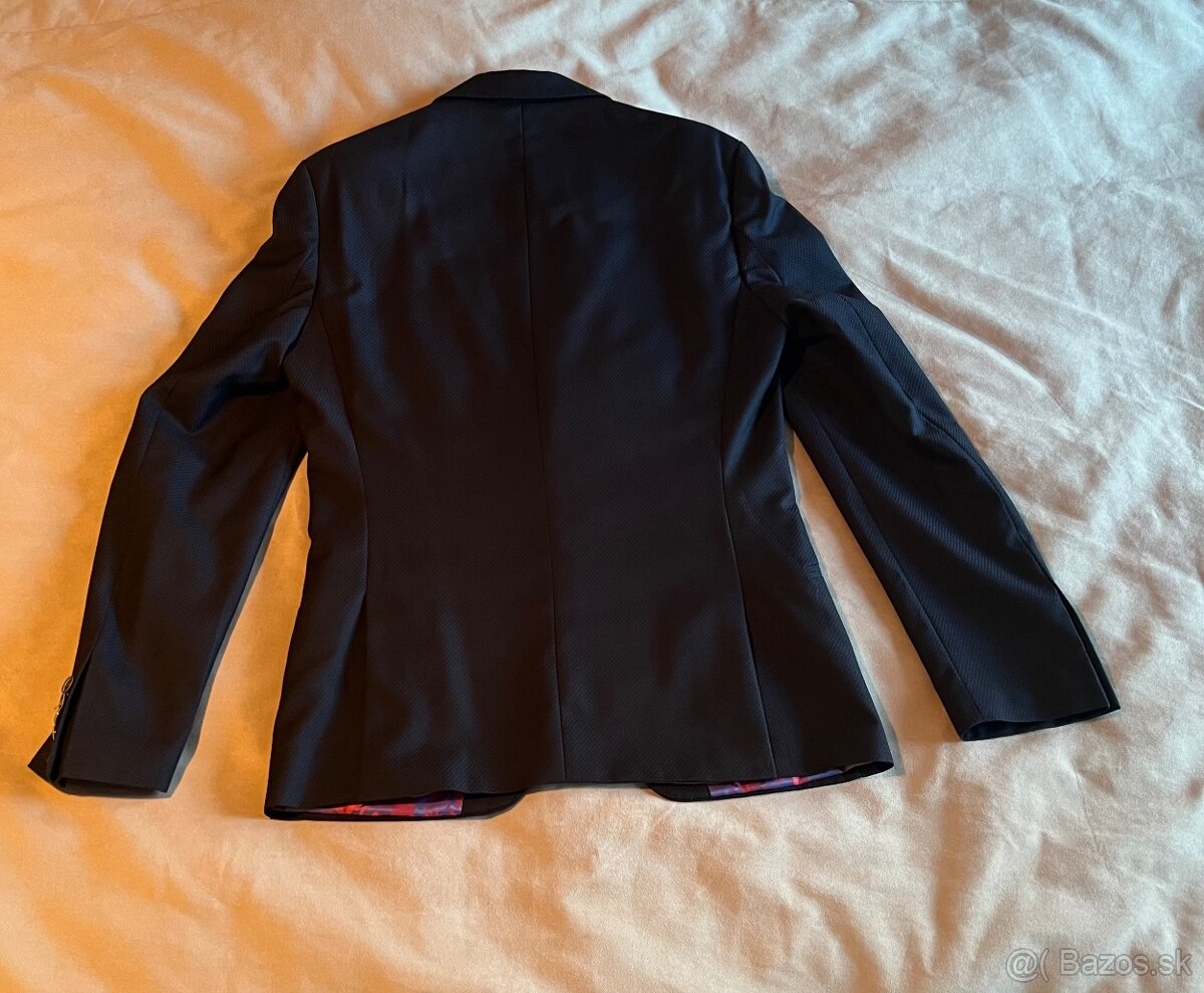 Tmavomodry oblek - 6