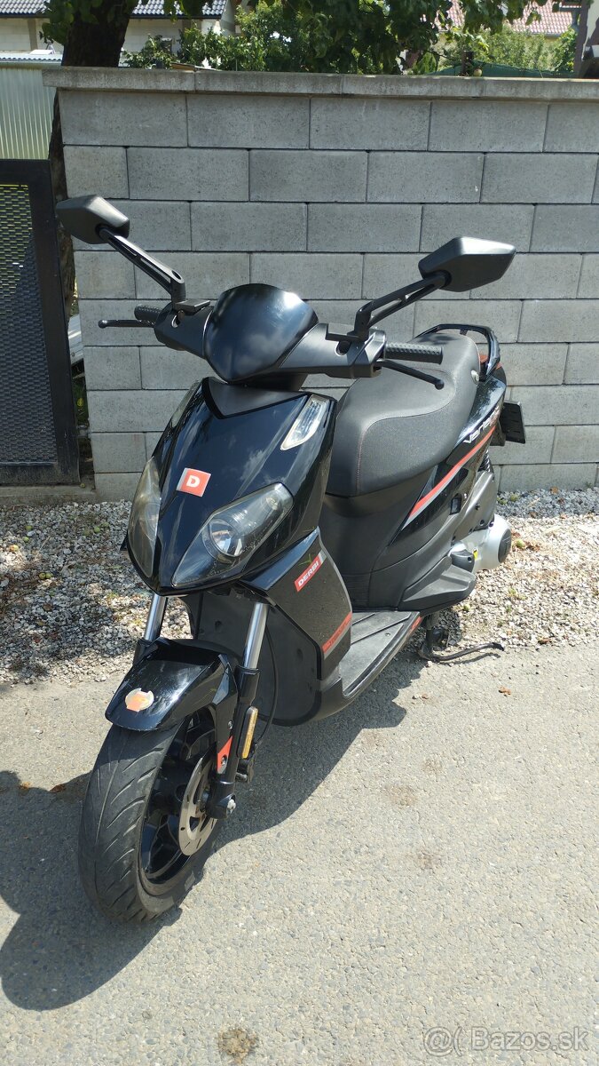 Predám DERBI/PIAGGIO Sport Variant 125 - 6