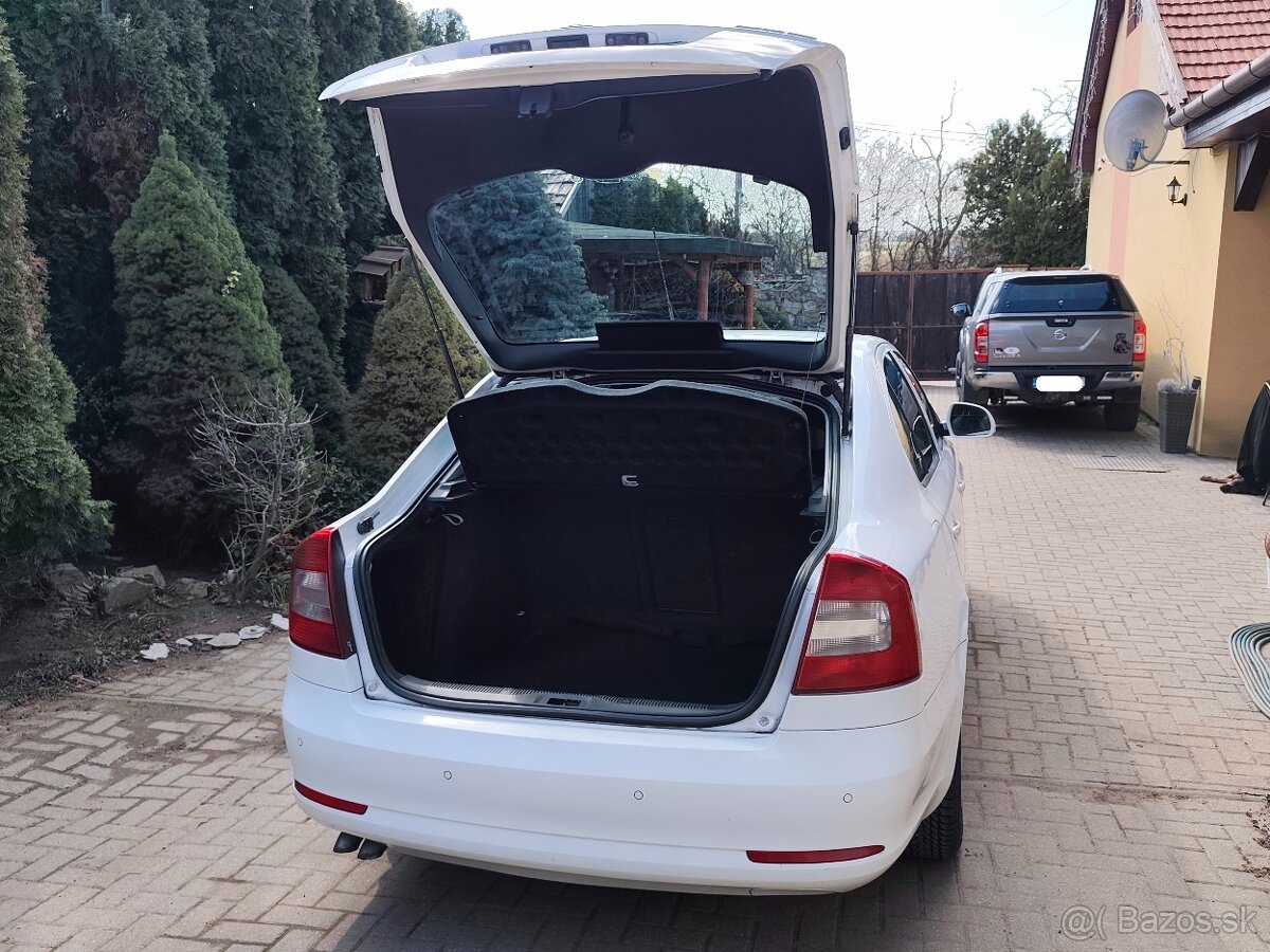 Škoda Octavia 2.0 TDI Elegance - 6