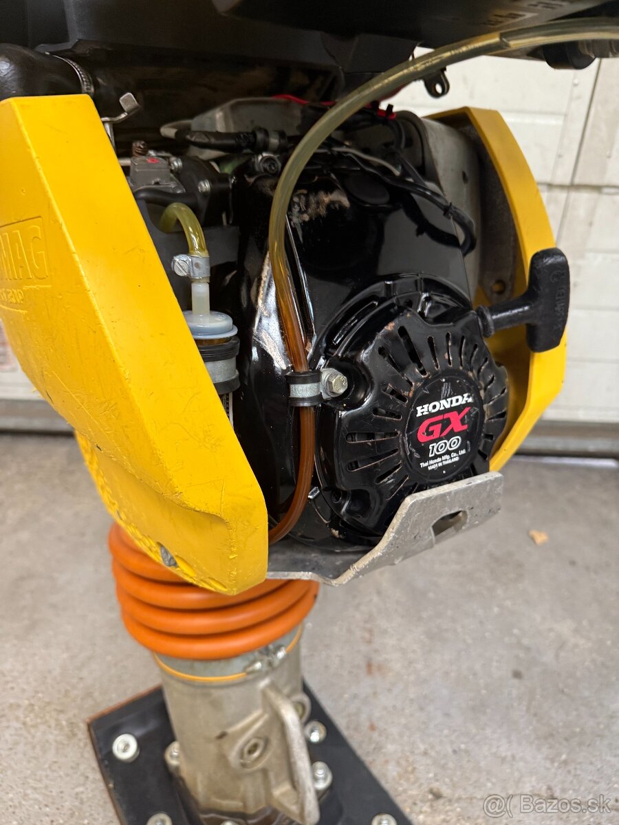 3. Vibračné dusadlo Bomag BT 65 - 6