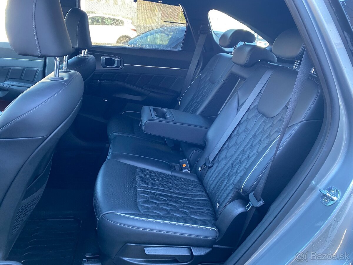 Kia Sorento 2.2 CRDi Platinum AWD, 142kW, A8 - 6