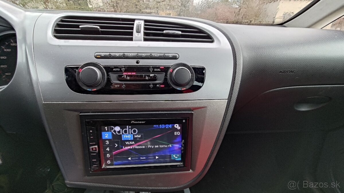 Seat Leon 1,6 benzín + plyn, r.v. 2010, 75kw, nájazd 195 000 - 6