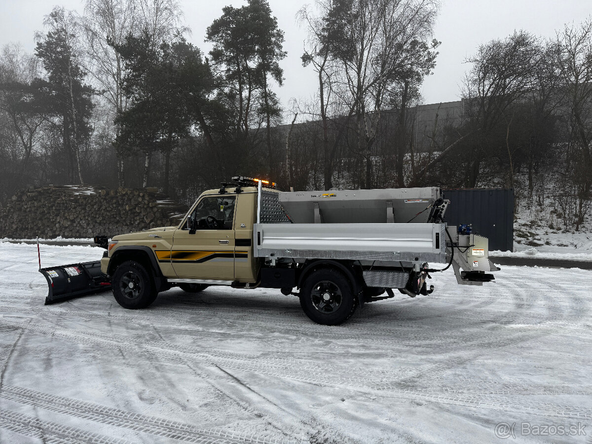 Sypač SnowEx Renegade - 6