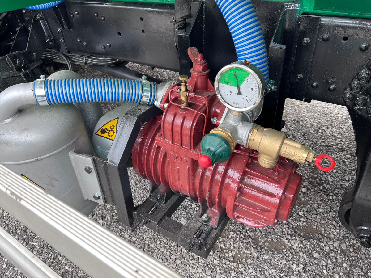 FEKALNE VOZIDLO SCANIA AUTOMAT-11500L CISTERNA - 6