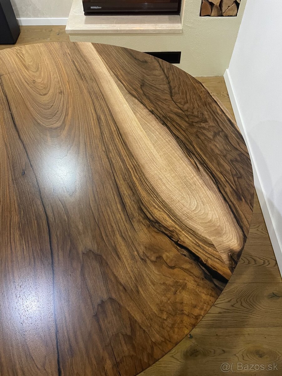 Masívny orechovy stôl - 6