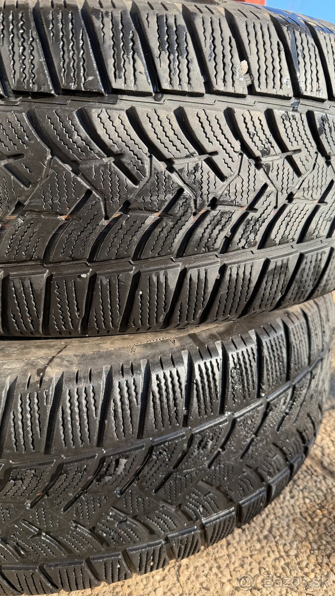 Zimné gumy - 235/60R18 (4ks) - Dunlop - 6