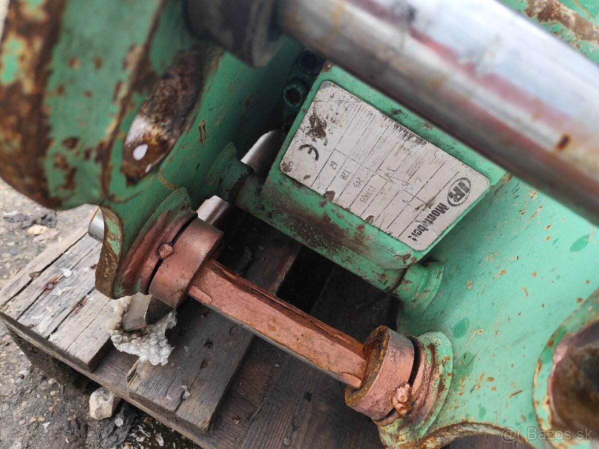 Buracie kladivo na bager, traktorbager. - 6