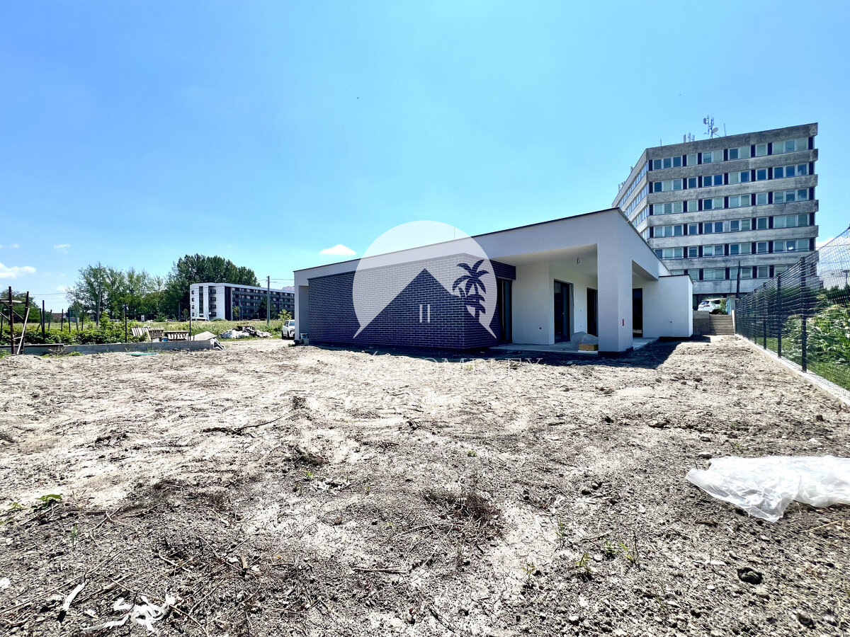 Reality KOMPLEX s.r.o. ponúka na PREDAJ 3 izbový dvojdom-NOV - 6