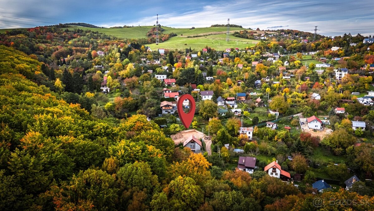 KAVEČANY - Záhrada s chatkou, výmera 478 m2 - 6