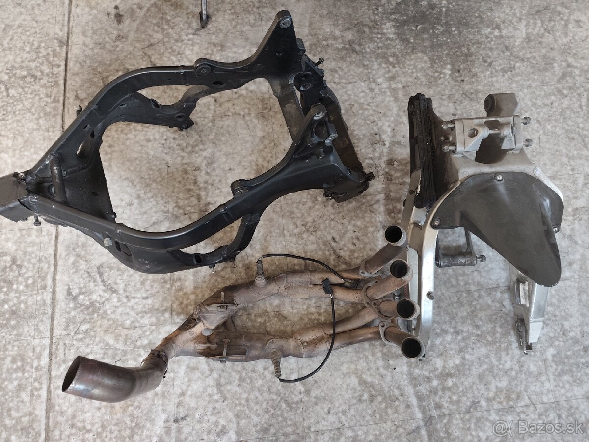 Rozpredám Honda CBR 2003 - 6