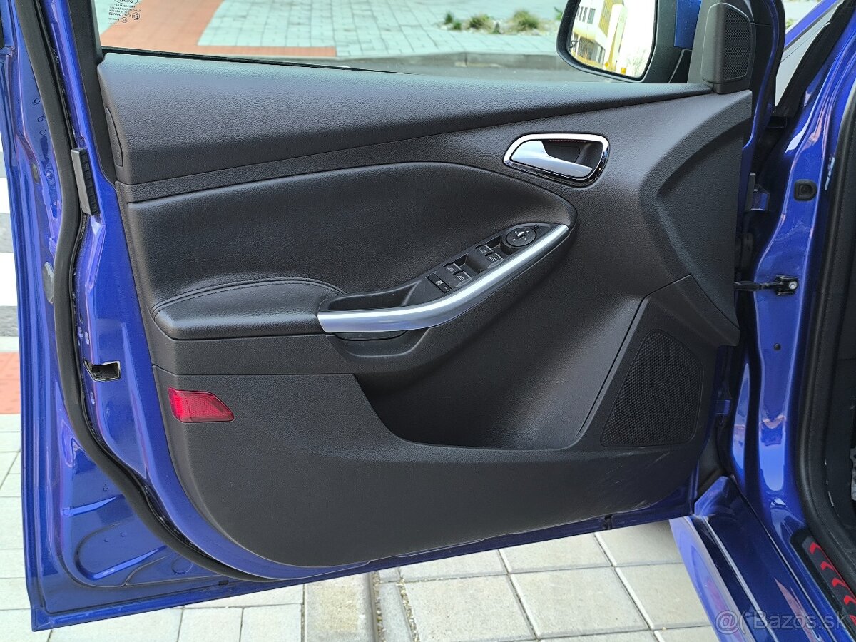 Ford Focus ST 2.0 EcoBoost SCTi - 6