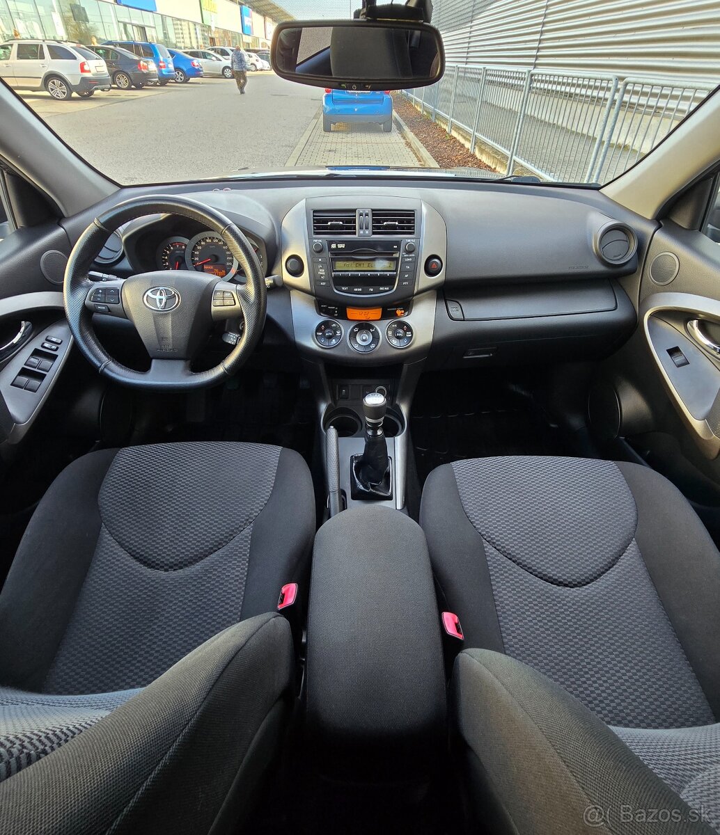 Toyota RAV4 2.0 benzín, slovenský pôvod, 2.majiteľ - 6