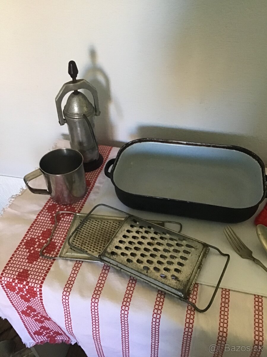 SMALTOVANý PEKáč,OBRUS S LUD.MOTíVOM - 6