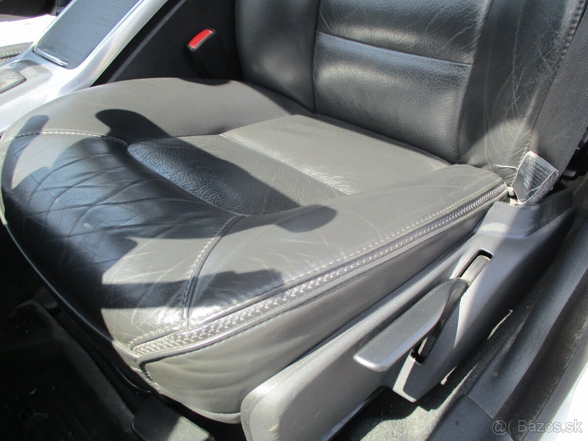 VOLVO XC70 2,4D 120KW CROSSCOUNTRY AWD GPS XENON 2013 - 6