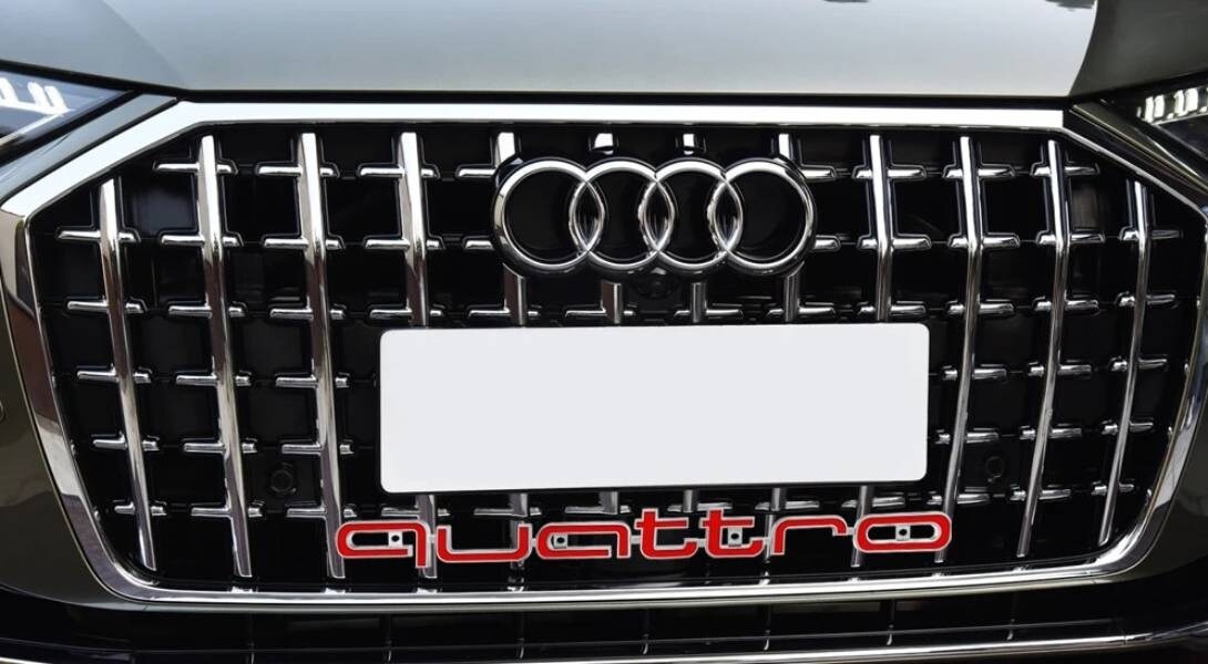 Veľký nápis QUATTRO pre AUDI chrom, čierne, červene - 6