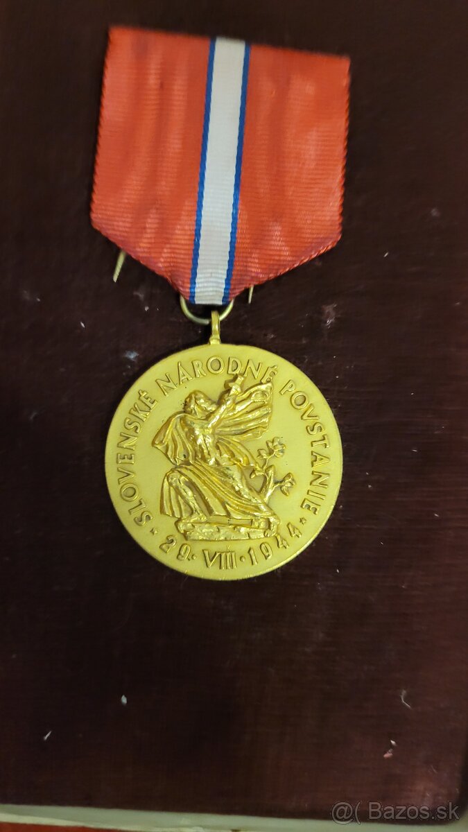 Odznak.vyznamenanie..snm - 6