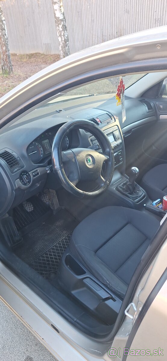 Octavia 2 2.0 tdi 103kw - 6