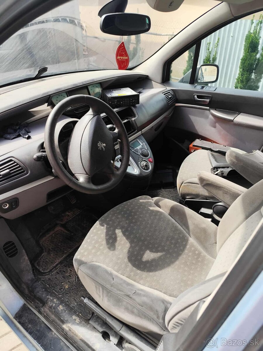 Rozpredám Peugeot 807 - 6