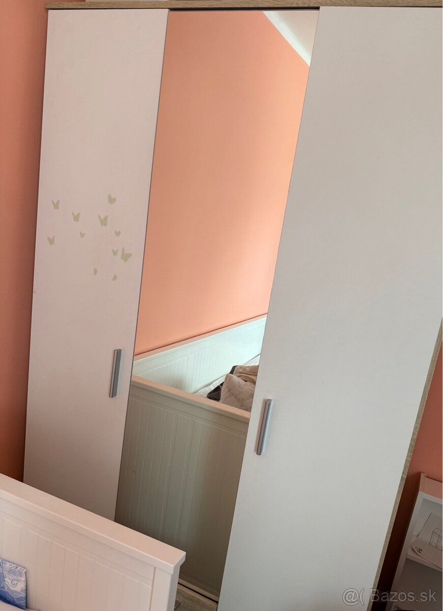 Šatníková skriňa - 6