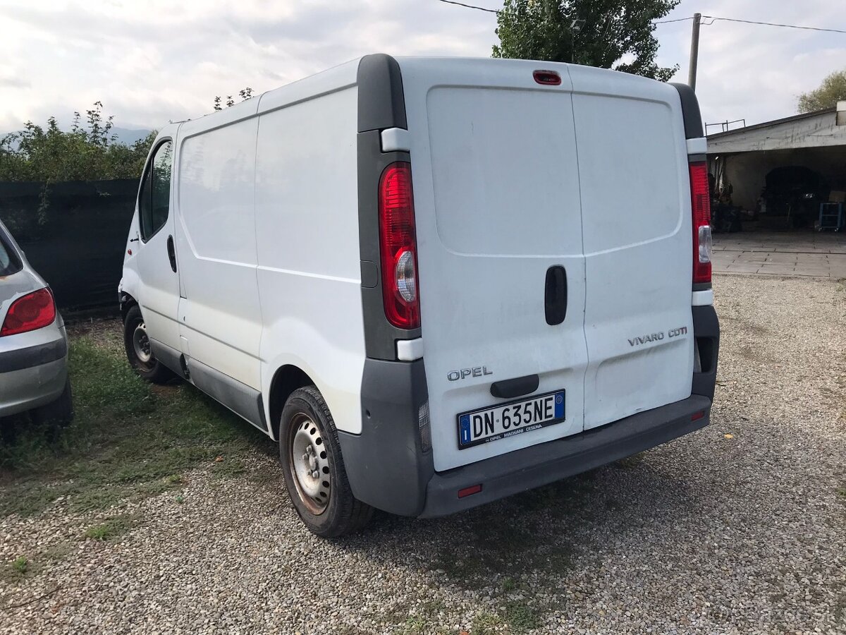 Opel vivaro 2,0 tdci 2008 - 6