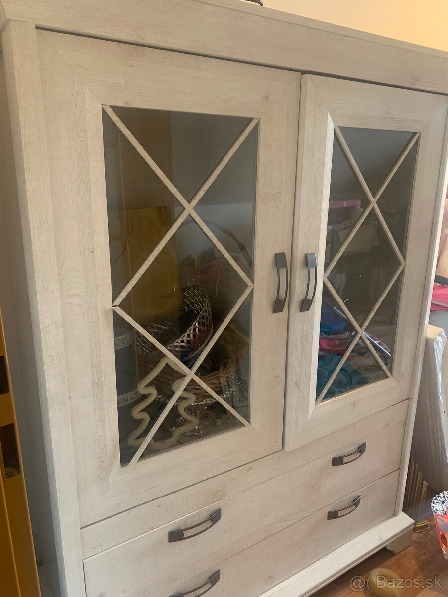 Nový stôl a stoličky 6ks - 6