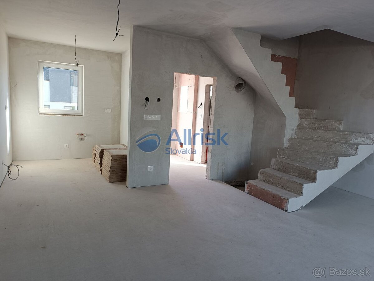 Krásna voňavá novostavba v Šalgočke za skvelú cenu. Dom č.3 - 6