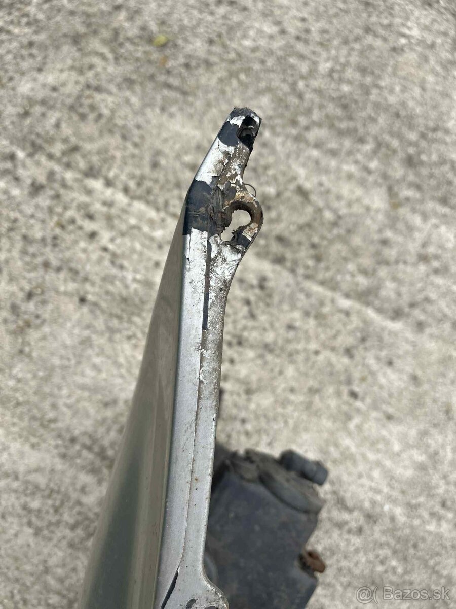 Lexus is200 predný nárazník plus hmlovky - 6