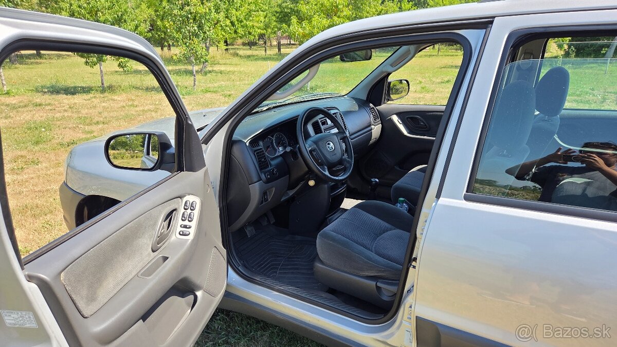 Mazda Tribute - 6