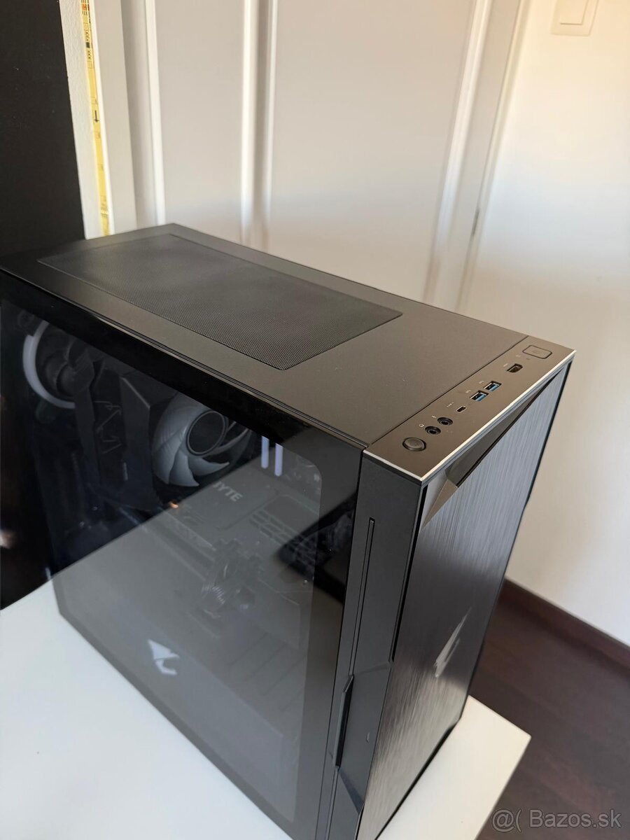 Herný počítač AORUS - 6