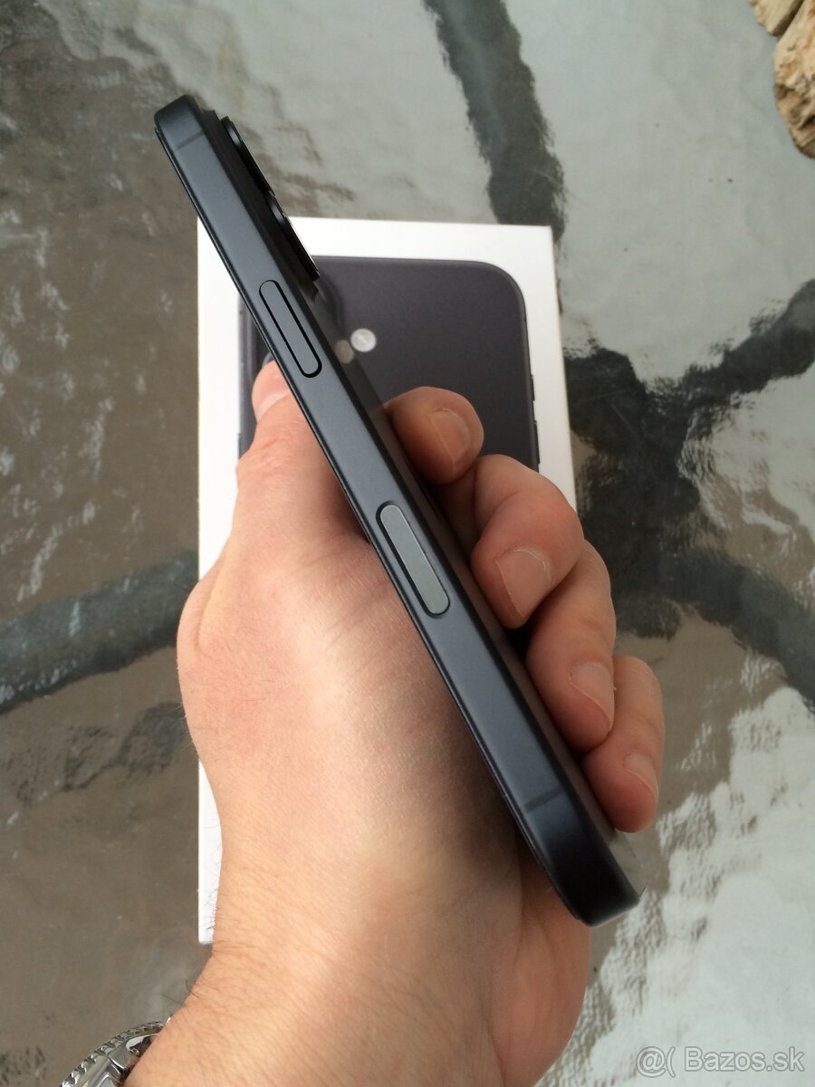 Apple iPhone 16 128GB - 6