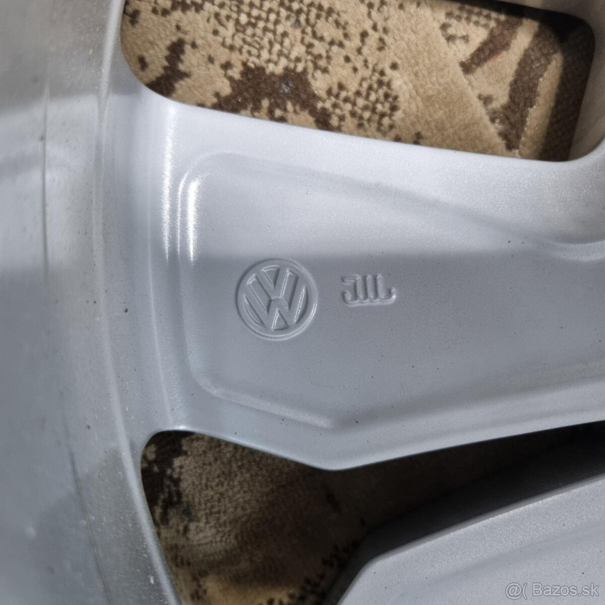 Hliníkové Volkswagen disky 5x120 R17 8J ET49 - 6