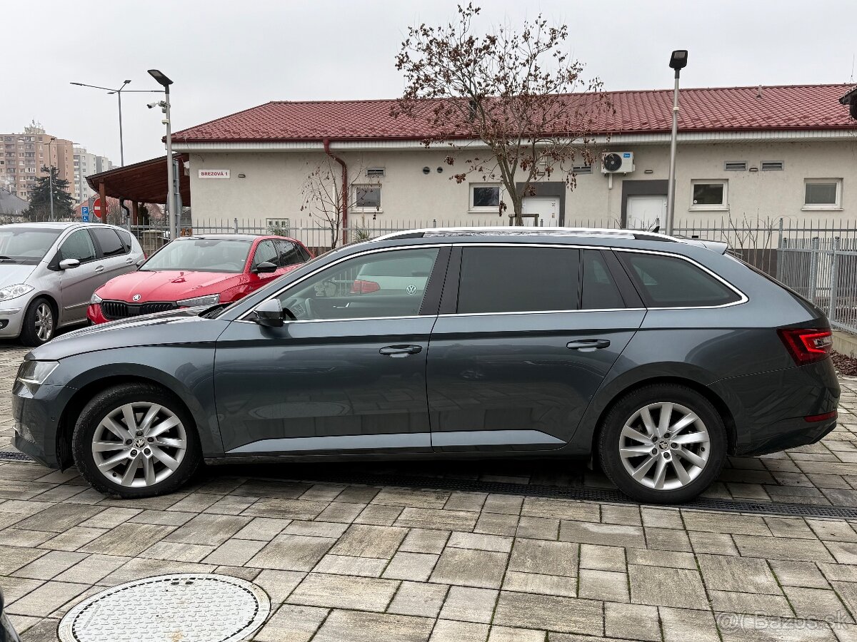 Superb Style Plus 1.8TSI DSG - 6