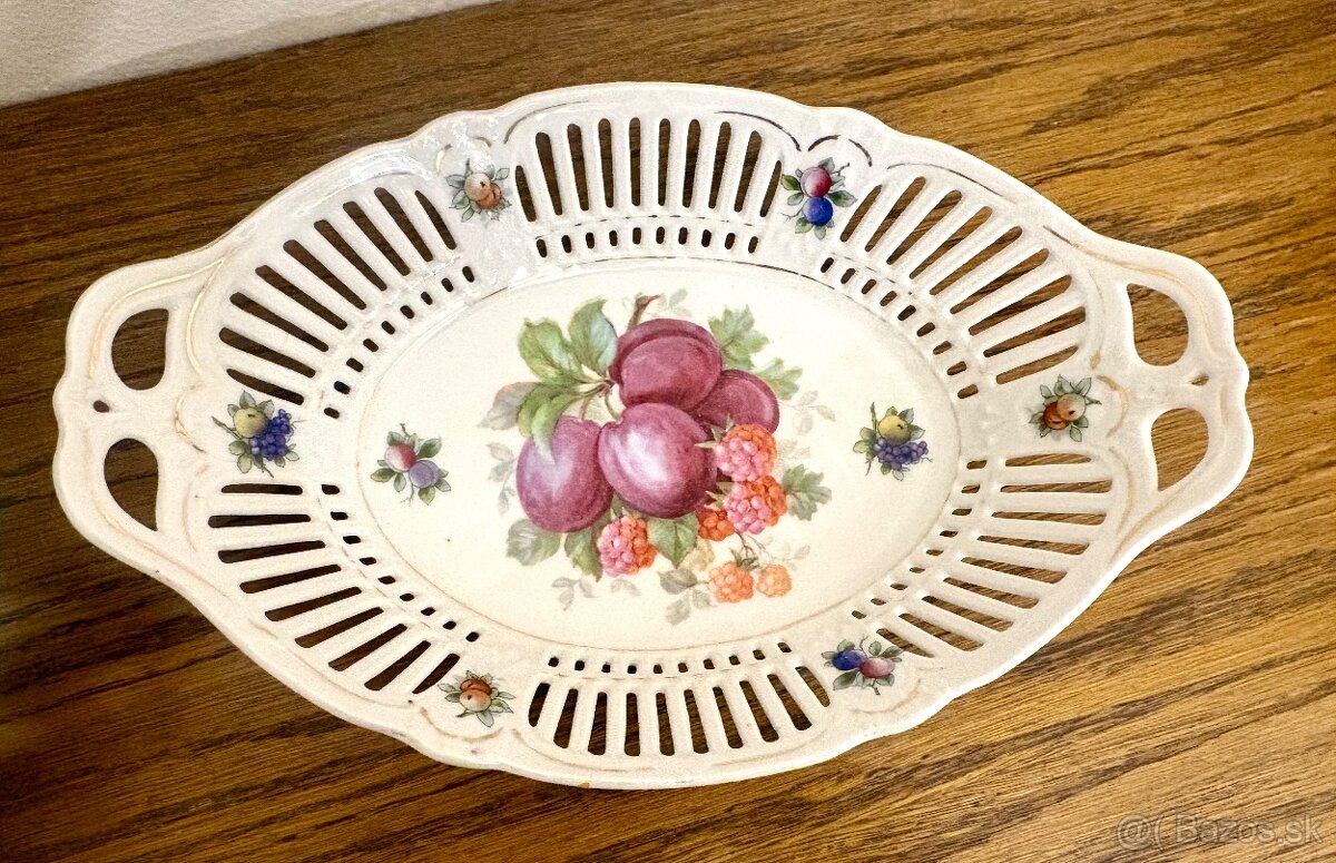 PORCELÁNOVÉ A KERAMICKÉ DEKORÁCIE - 6