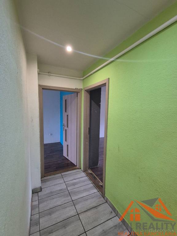 Na predaj 3 izbový tehlový byt Komárno - 6