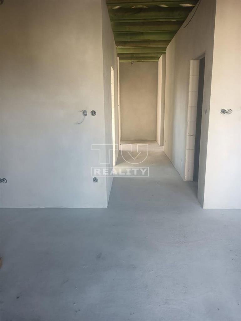 Na predaj NOVOSTAVBA v obci Malé
Ripňany - 419m2 - 6