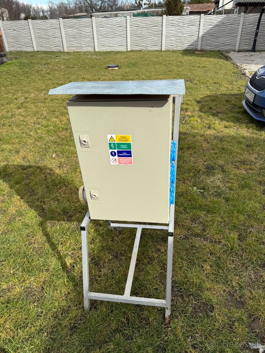 Predám stavebný rozvádzač (antoniček) s podstavcom - 6