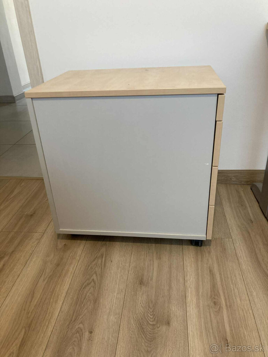Kvalitný kancelársky stôl + uzamykateľný kontajner - 6