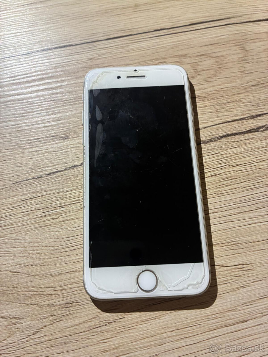 Predám iphone 7 - 6