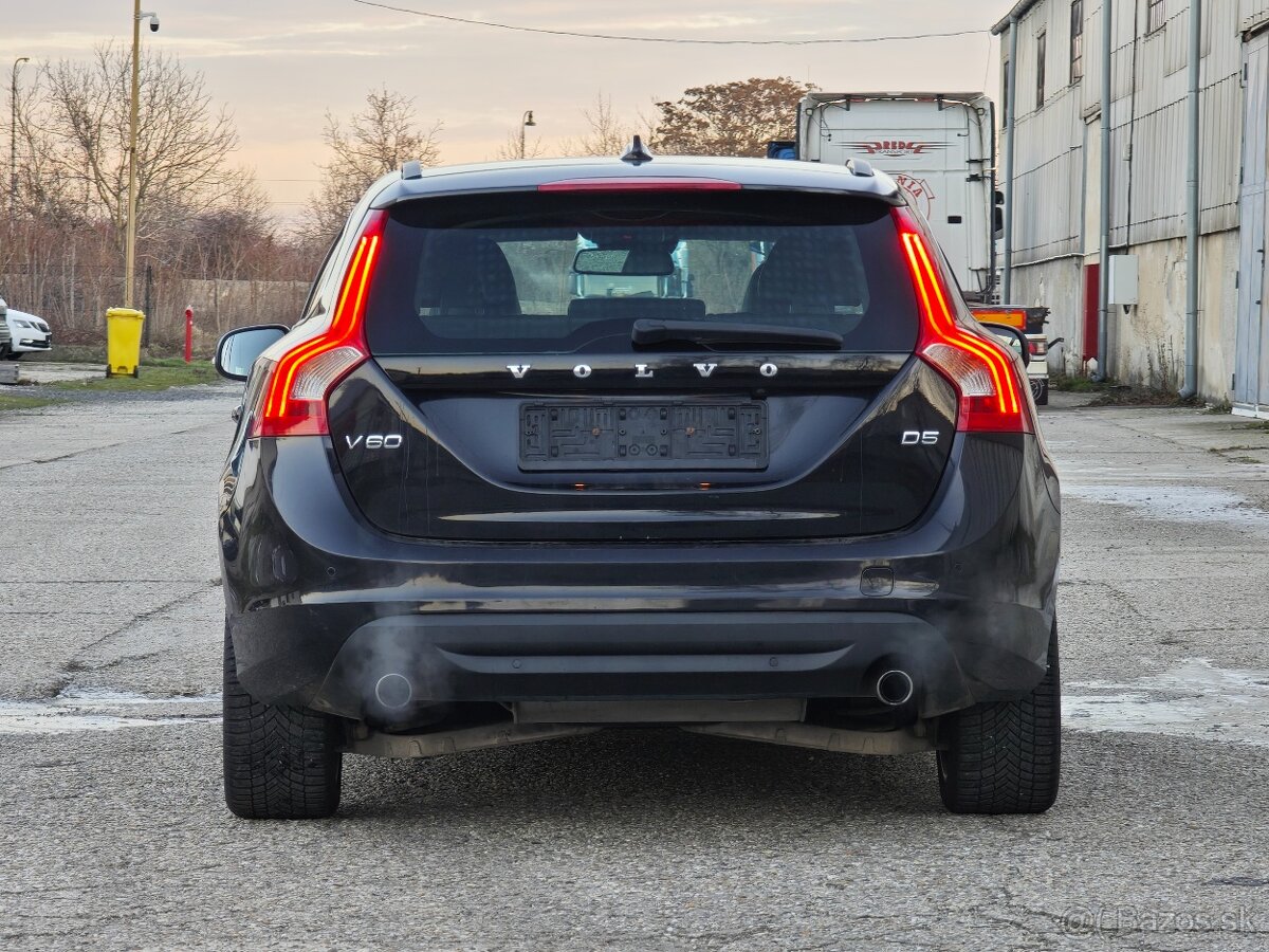 Volvo V60 D5 Summum 2012 - 6