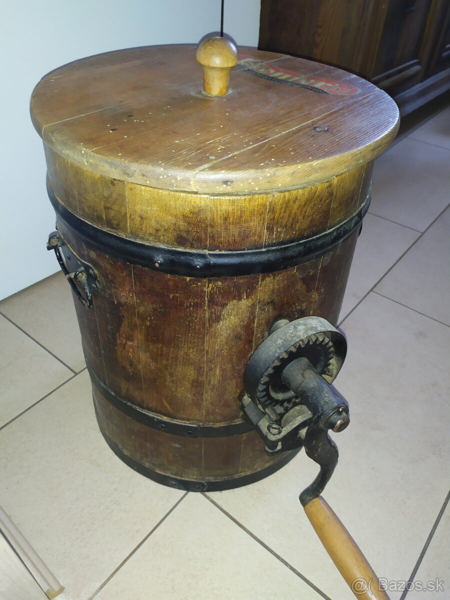 Stará drevená máselnica - 6