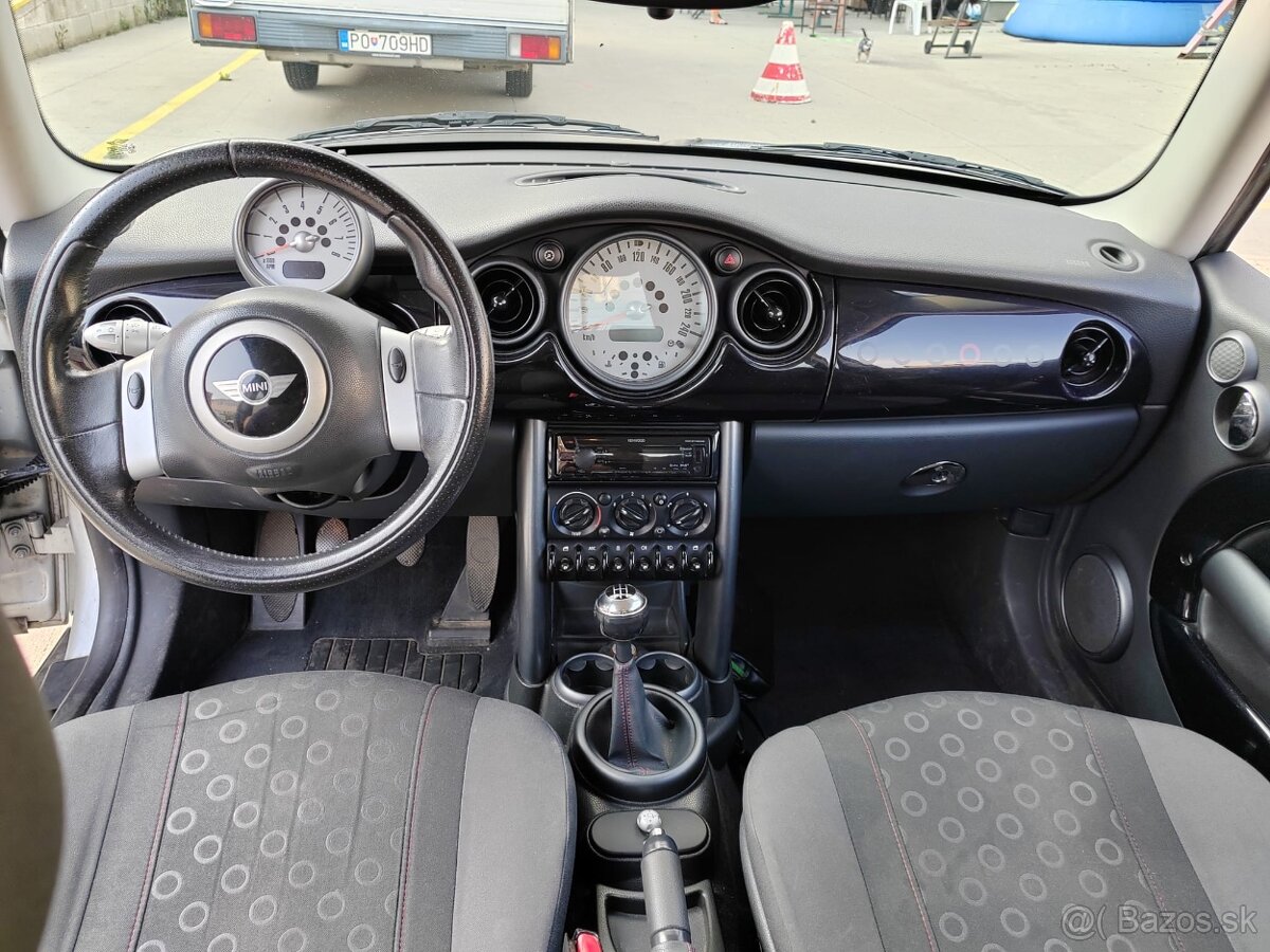 Predám Mini Cooper Seven 1,6 benzín, 66kw, 90PS - 6