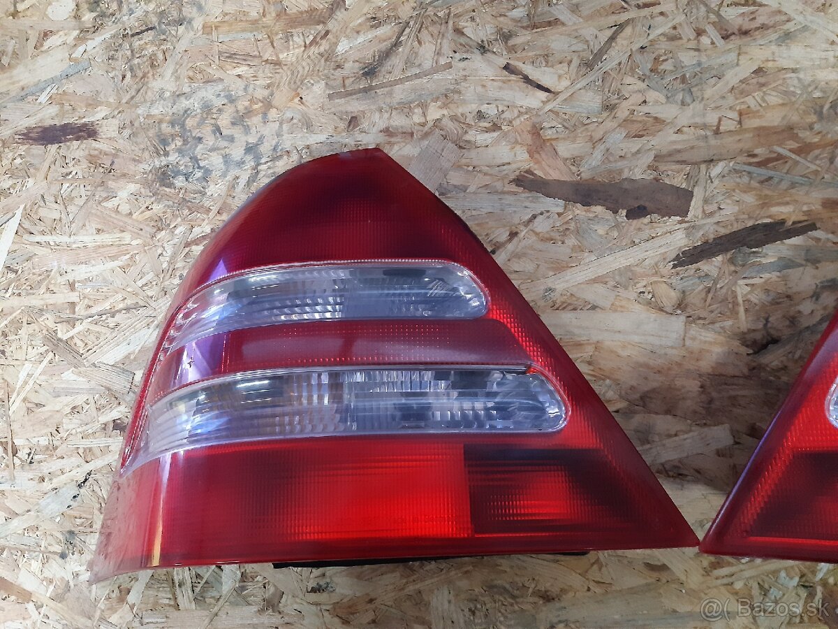 Zadné svetlá Mercedes ML / S / C - 6