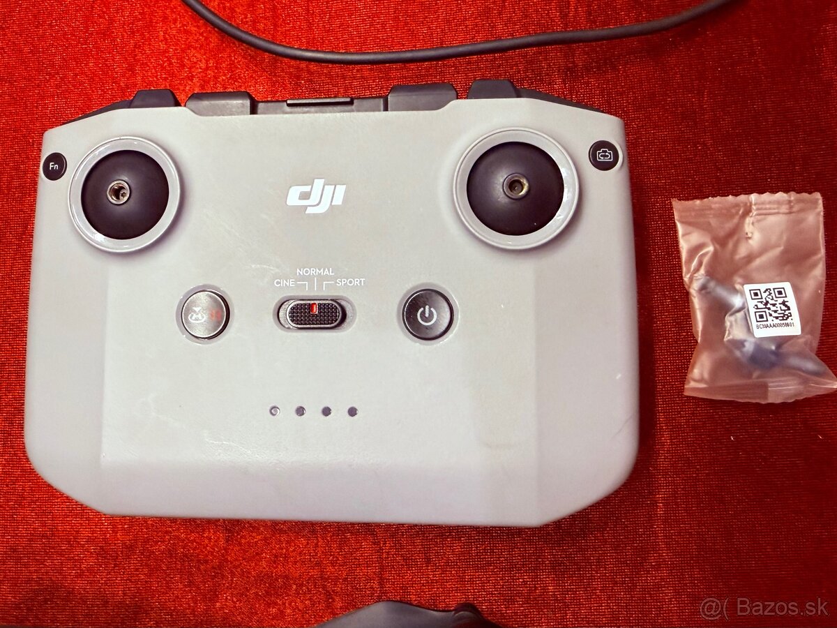 Dron DJI Mavic 3 - Fly More Combo - 6