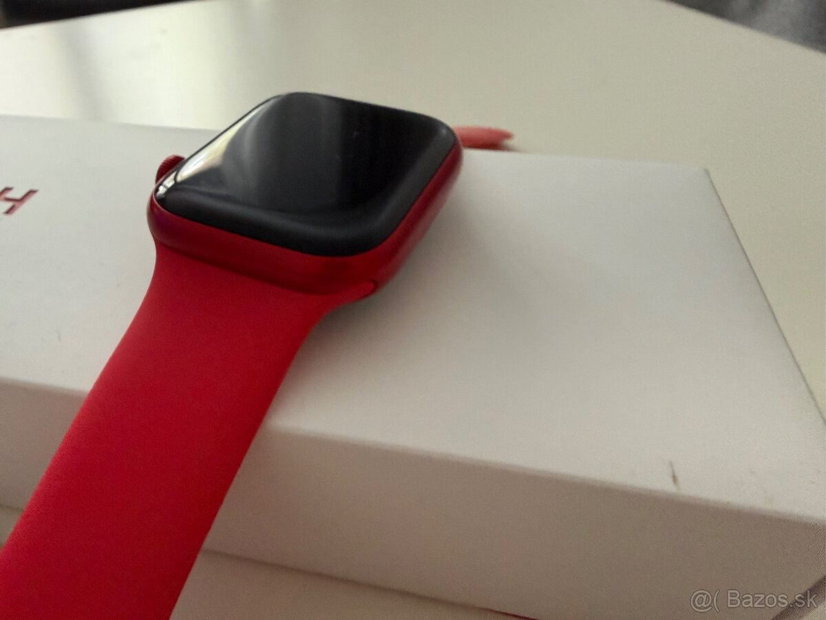 predám Apple Watch 8 45mm Product Red - 6